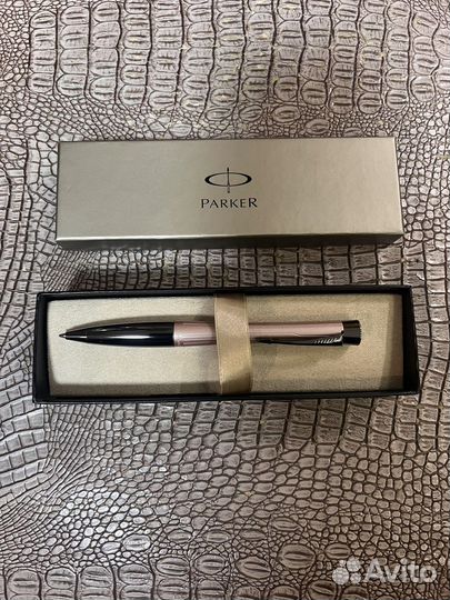 Шариковая ручка Parker Urban Premium K204