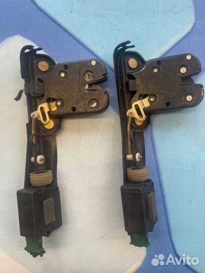 Замок багажника 8N0827505E