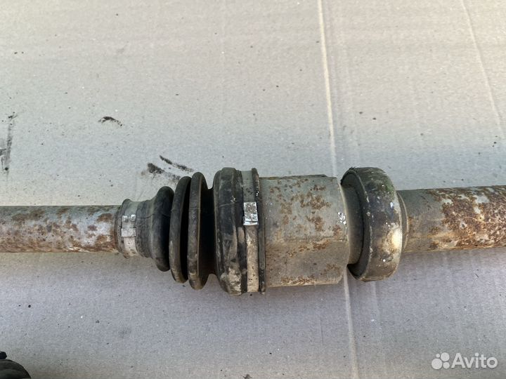 Приводной вал Форд Фокус 2