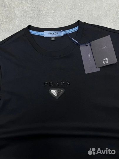 Футболка Prada