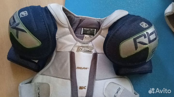 Нагрудник хоккейный jofa rbk 6 k+7 k