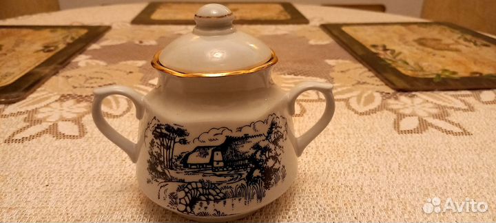 Сахарница фарфоровая(Рига)