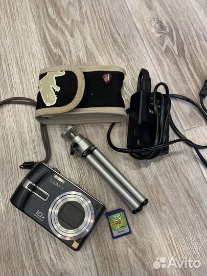 Цифровой фотоаппарат Panasonic Lumix DMC-TZ2