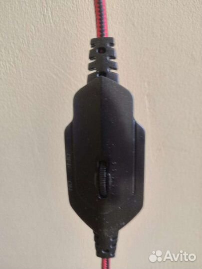 Проводные наушники