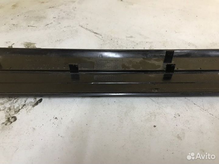 Молдинг порога передний левый Mercedes-Benz