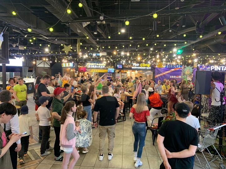 Корнер на Фудмолле, 12 м²