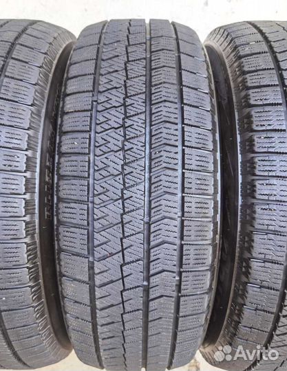 Bridgestone Blizzak VRX2 205/65 R15 97S
