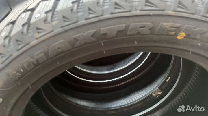 Maxtrek Trek M900 285/50 R20