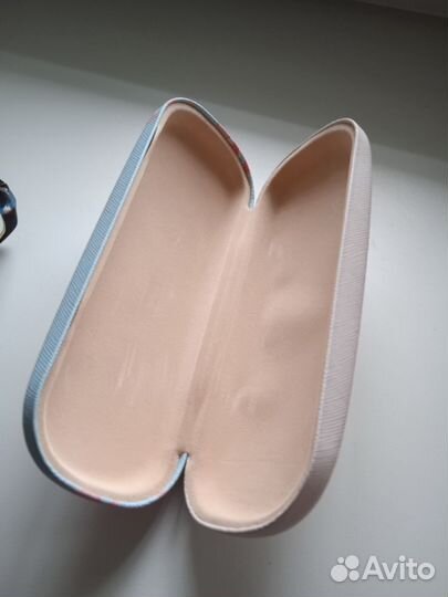 Новые очки в чехле для работы за компьютером