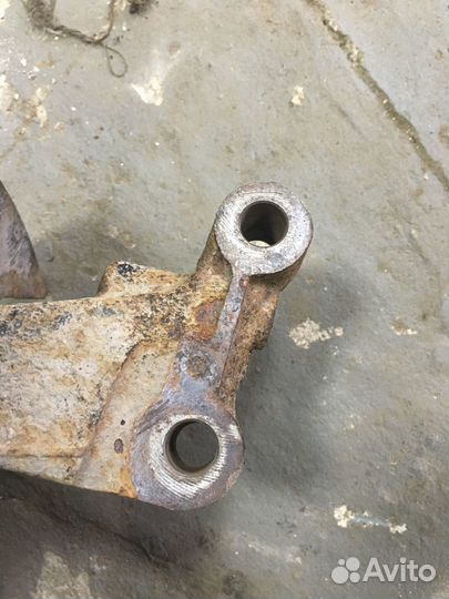 Кулак поворотный передний левый Mazda CX 7