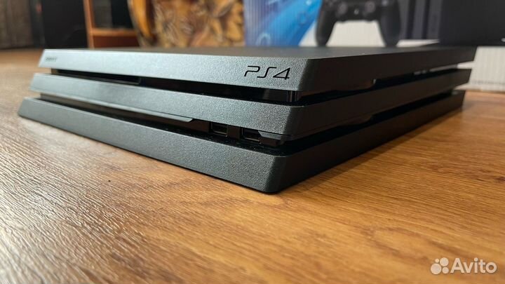 Sony ps4 Про 1 тб 7017 (1 ревизия)