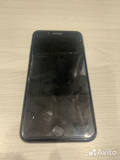 Телефон iPhone 7 plus 32 gb