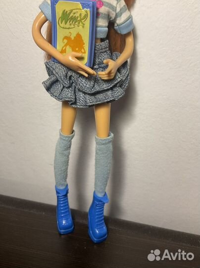 Кукла winx mattel винкс Блум школьница