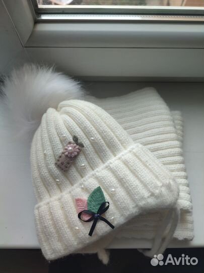 Шапка зимняя с шарфом для девочки