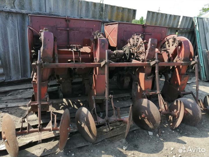 Картофелесажалка четырёх рядная для мтз