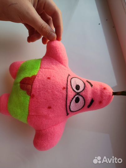 Хагги вагги, Патрик и длинная розовая игрушка