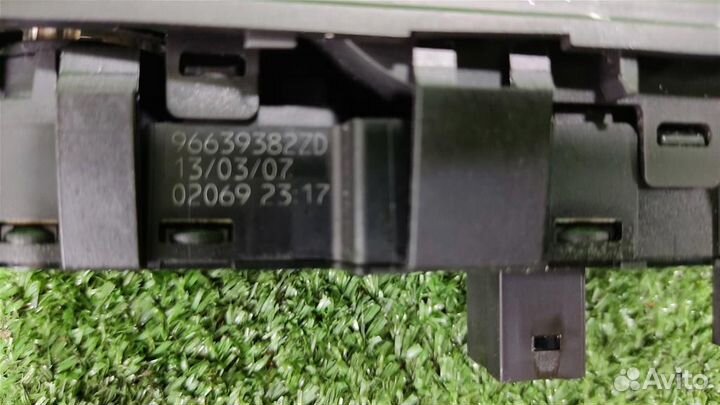 Блок управления стеклоподъемниками Citroen C4 Pic