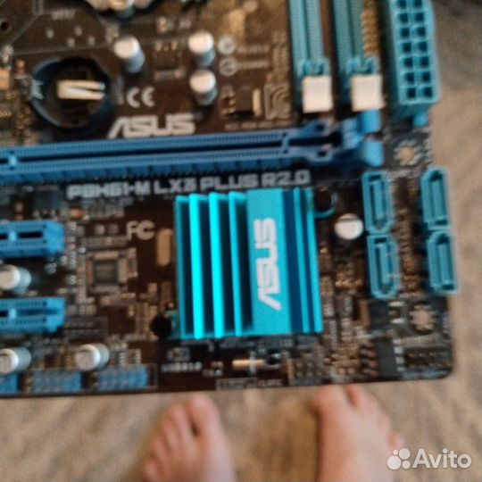 Материнская плата