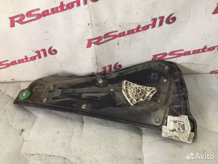 Стеклоподъемник зад правый Land Rover Discovery 3