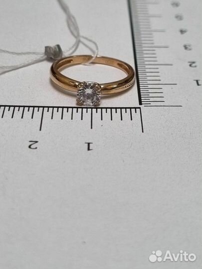 Золотое кольцо с фианитом 16р