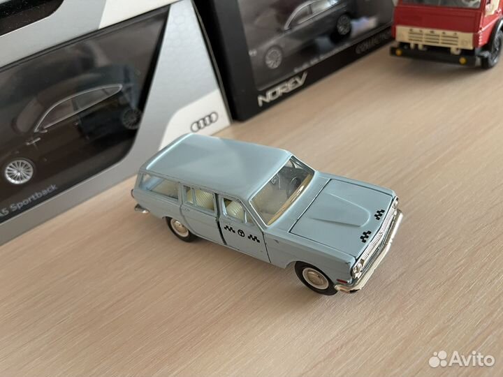 Модель Волга газ 2402 с ми 1:43