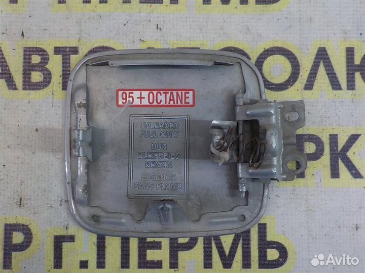 Лючок бензобака Mitsubishi Carisma (DA) 1995-2003