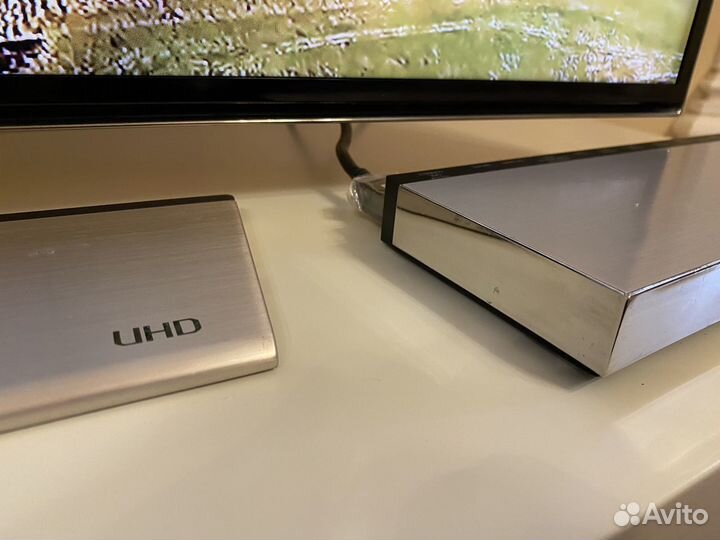 Телевизор Samsung UltraHD UE55HU9000T