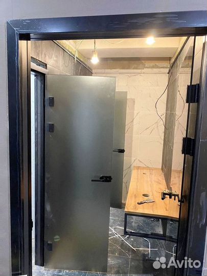 Стеклянные двери на заказ