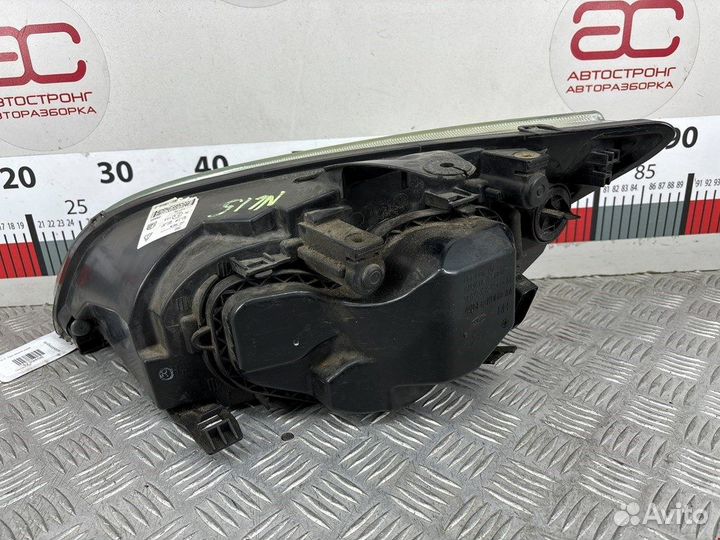 Фара передняя для Ford Focus 2 1480985