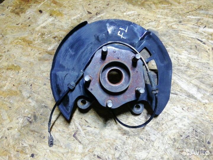 Кулак поворотный передний левый Nissan Teana L33