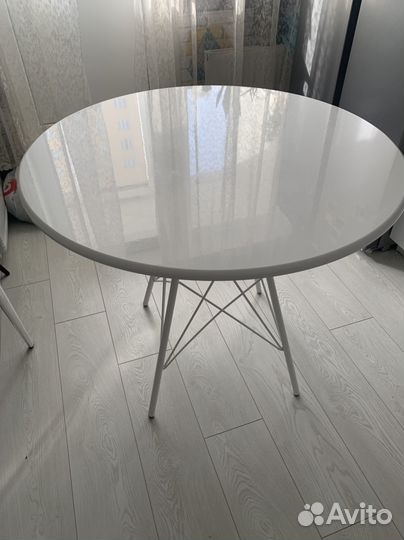 Кухонный стол