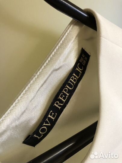 Вечернее платье с открытой спиной 42 размер