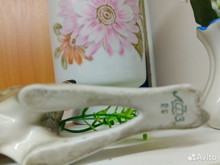 Фарфоровые статуэтки продам