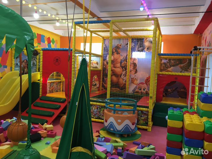 Детское кафе с бассейнами,шатрами и мангалом