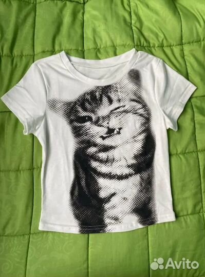 Cibbar Белый Кроп-топ с принтом подмигивающая кошк