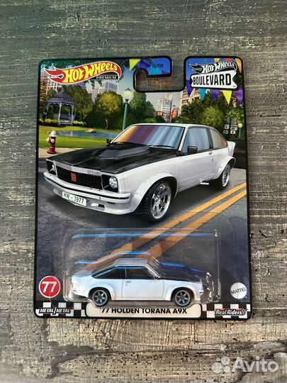 Hot Wheels Premium Boulevard