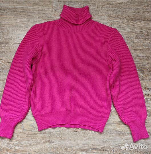 Свитер женский