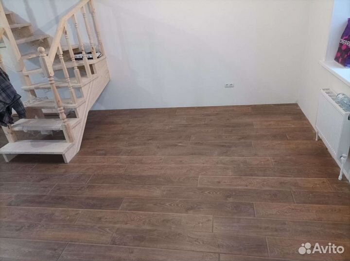 Укладка ламината линолеума кварц винил