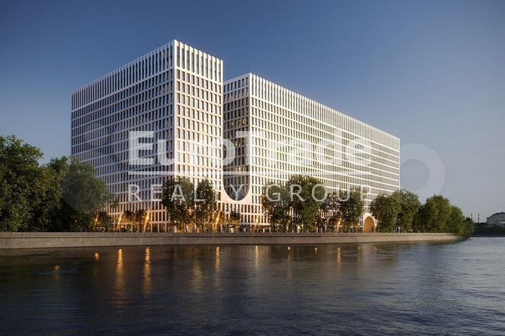 Продам торговое помещение, 244 м²