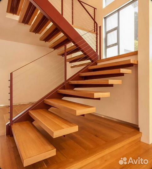 Лестница на второй этаж