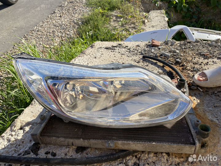 Фары на ford focus 3