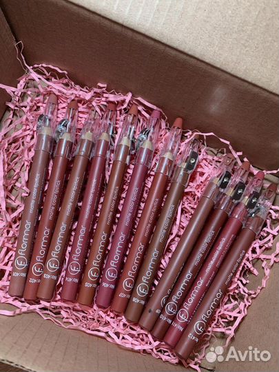 Матовые карандаши для губ