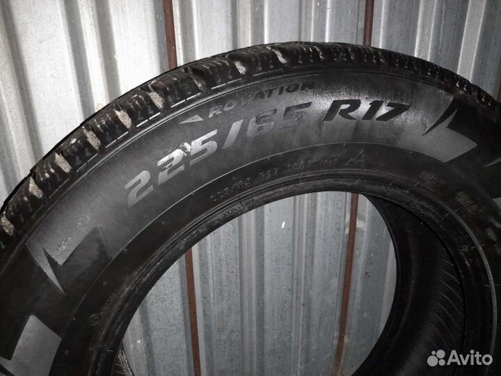 Pirelli Ice Zero 225/65 R17