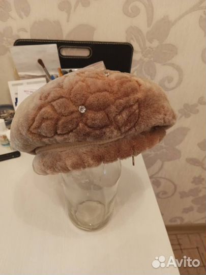 Береты, шляпы, палантины