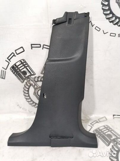 Обшивка стойки средняя правая Volkswagen Tiguan 2