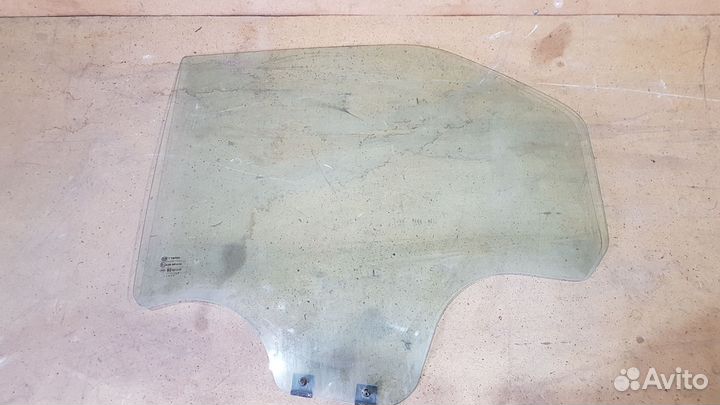 Стекло задней правой двери renault logan 1