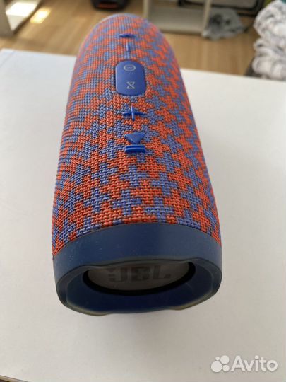 Колонка jbl