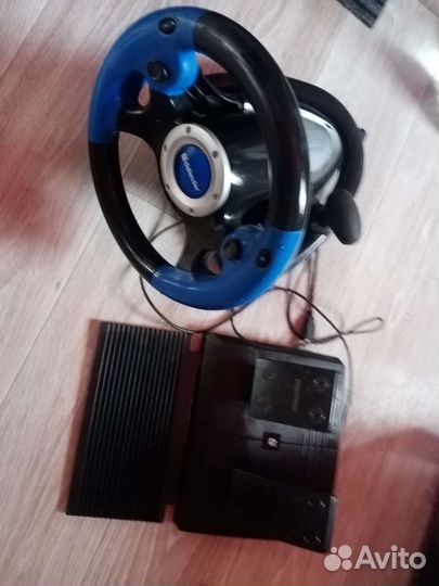 Игровой руль с педалями