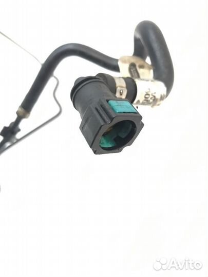 Трубка топливная Land Rover Discovery 3 L319 2.7