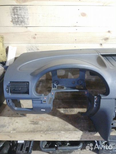 Торпедо Ford Tourneo Connect